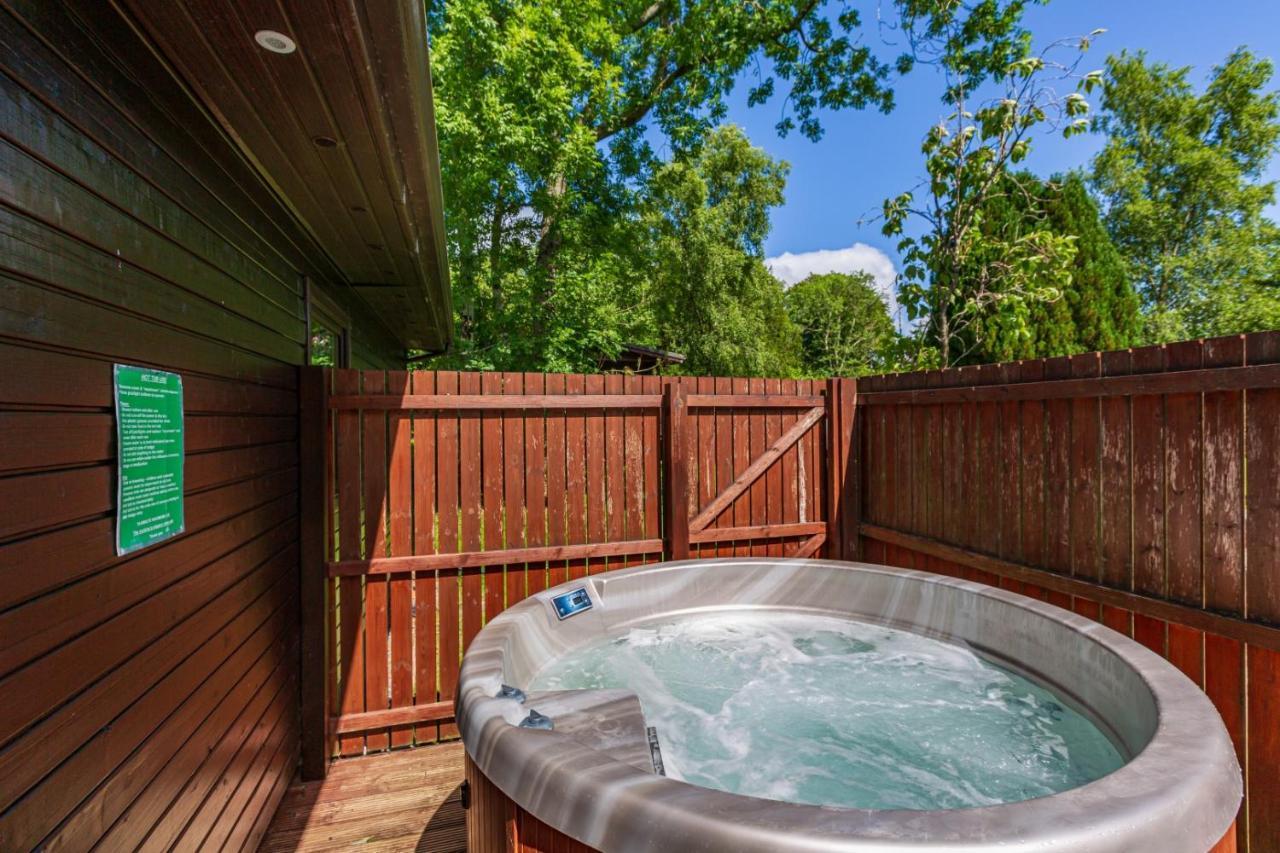Birch Lodge 20 With Hot Tub Newton Stewart Eksteriør bilde